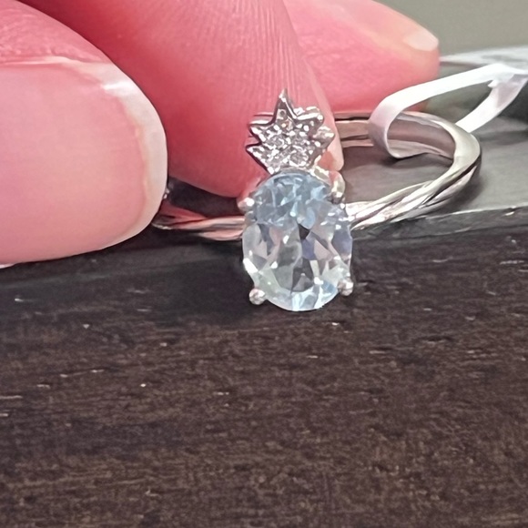 Jewelry - Natural Sky Blue Topaz Pineapple 🍍 Ring